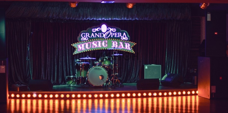 Grand Opera Club