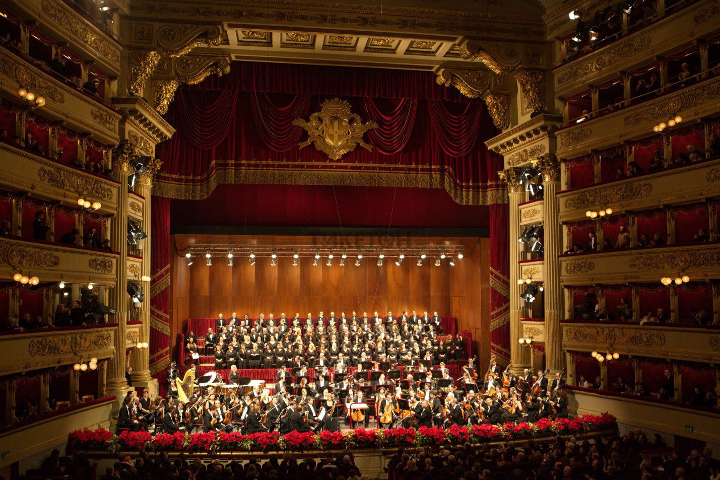 Orchestra e Coro Scala  ph Brescia e Amisano © Teatro alla Scala.jpg
