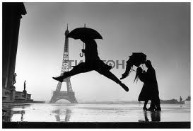 «Под небом Парижа» 